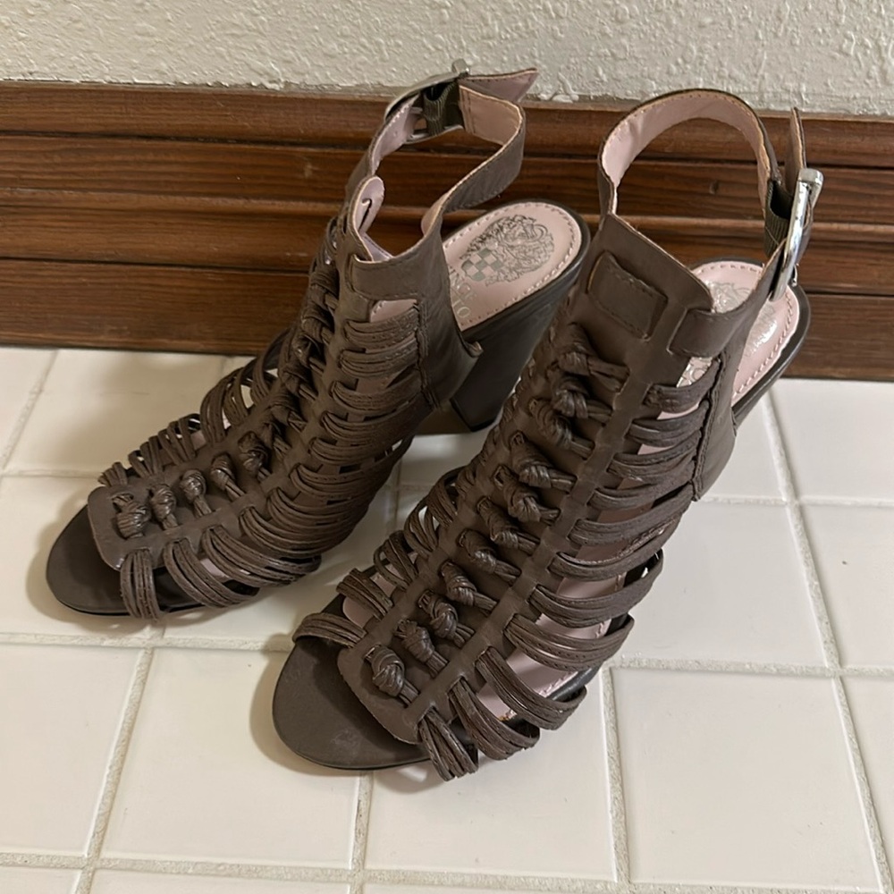 Vince Camuto brand new heels size 6